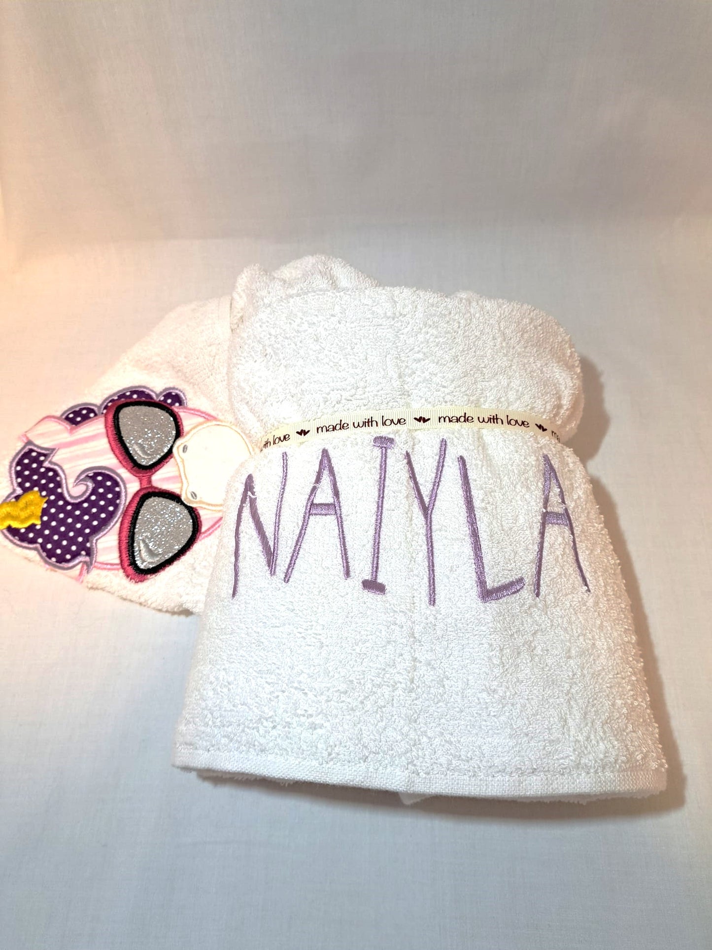 Hooded Towel/ Kids Hooded Towel/ Character Hooded Towel/ Hooded Towel Baby/ Hooded Towel Kids/Toddler Hooded Towel/Bath Towel Peekers
